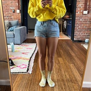 Levi cutoff shorts 100% cotton